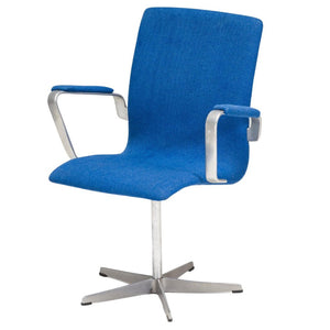 Arne Jacobsen for Fritz Hansen Blue Fabric Model 3291 Oxford Office Chair - REHAUS - Arne Jacobsen