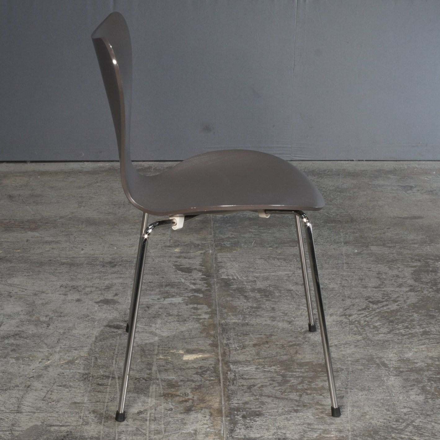 Arne Jacobsen Series 7 Chair by Fritz Hansen @ REHAUS