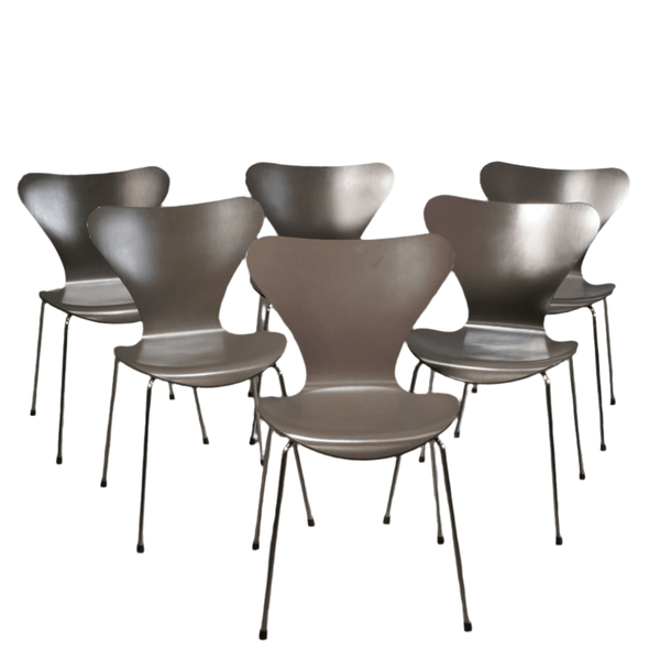 Arne Jacobsen Series 7 Chairs by Fritz Hansen, Set of Six @ REHAUS
