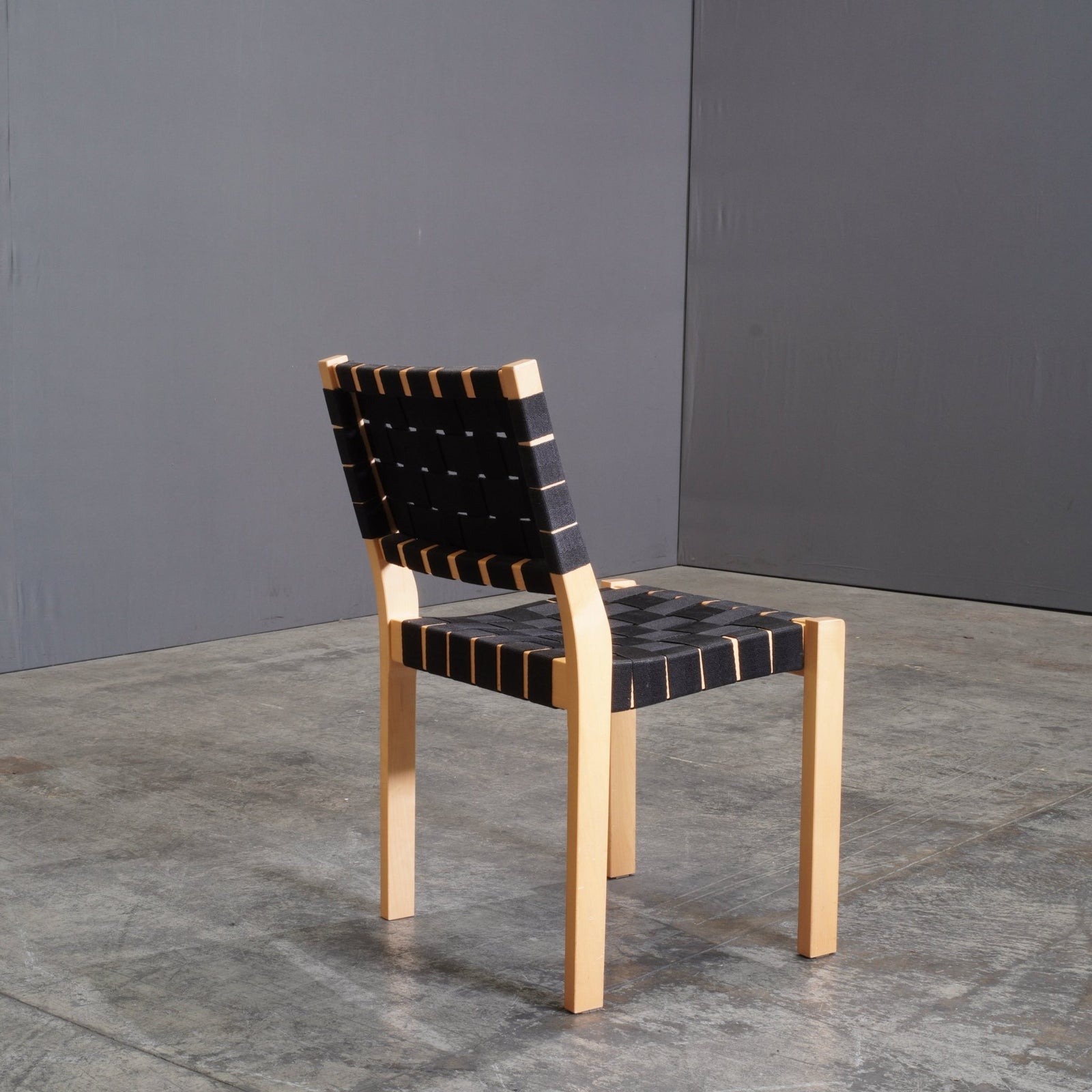 Artek 611 Woven Chair by Alvar Aalto - REHAUS - Artek