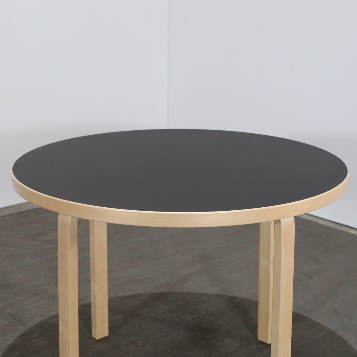 Artek Aalto Round Table 90A by Alvar Aalto @ REHAUS