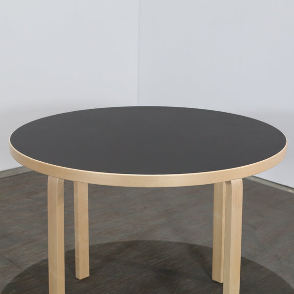 Artek Aalto Round Table 90A by Alvar Aalto @ REHAUS