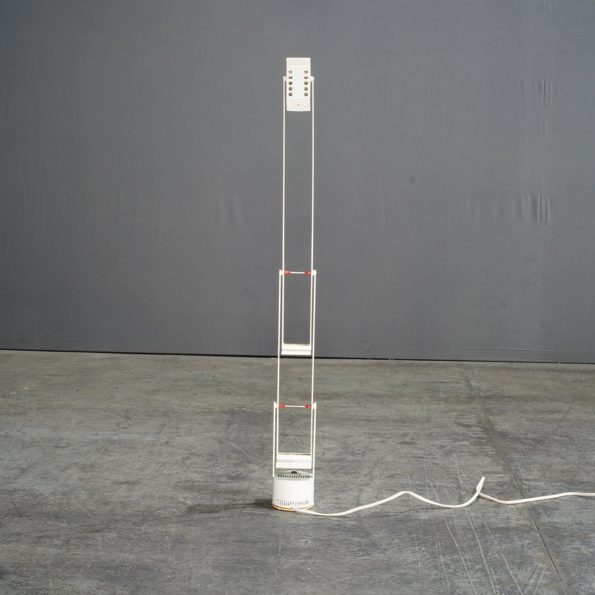 Artemide White Tizio Lamp by Richard Sapper @ REHAUS