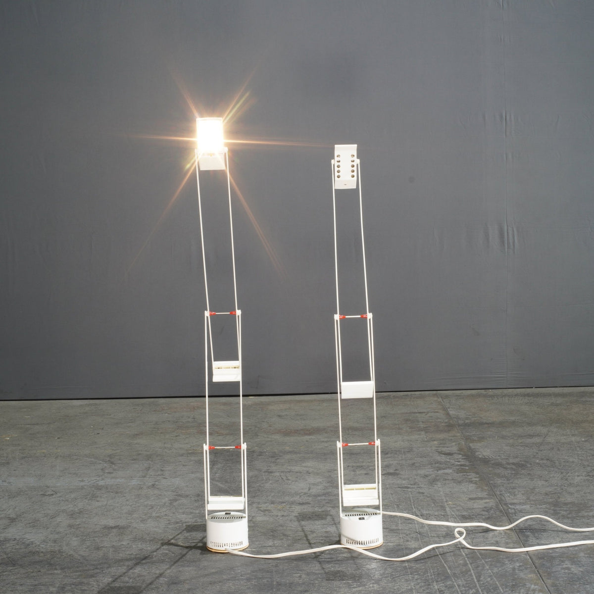 Artemide White Tizio Lamp by Richard Sapper @ REHAUS