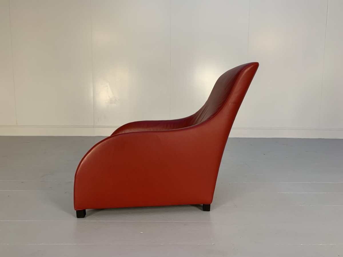 B&B Italia Armchair - Maxalto Kalos 9750 - In Oxblood Gamma Leather @ REHAUS
