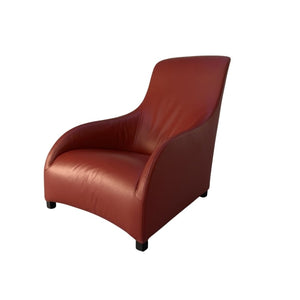 B&B Italia Armchair - Maxalto Kalos 9750 - In Oxblood Gamma Leather @ REHAUS