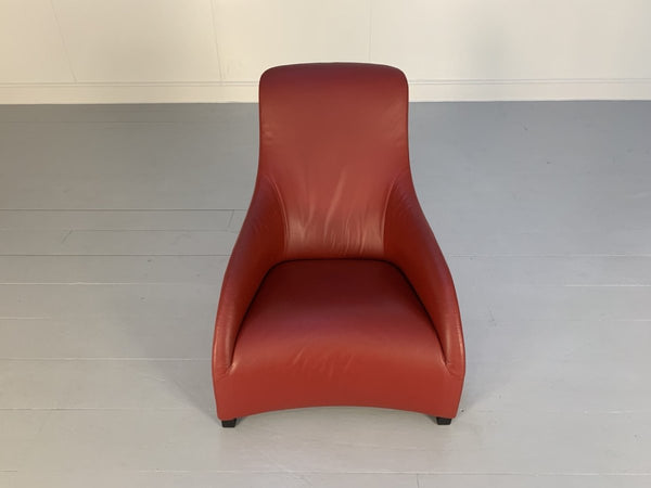 B&B Italia Armchair - Maxalto Kalos 9750 - In Oxblood Gamma Leather @ REHAUS