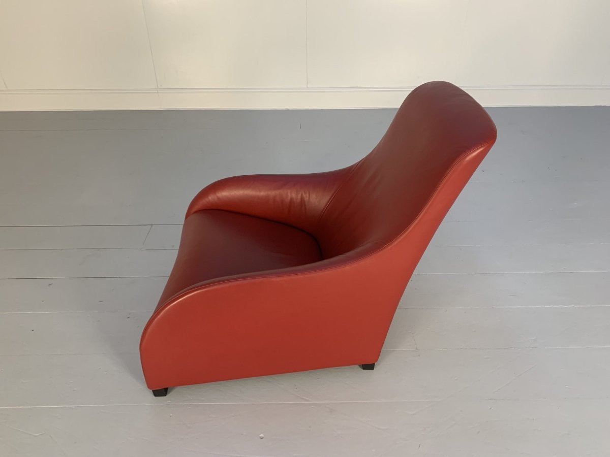 B&B Italia Armchair - Maxalto Kalos 9750 - In Oxblood Gamma Leather @ REHAUS