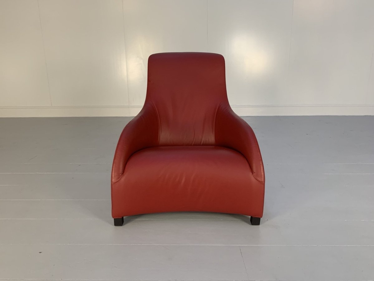 B&B Italia Armchair - Maxalto Kalos 9750 - In Oxblood Gamma Leather @ REHAUS