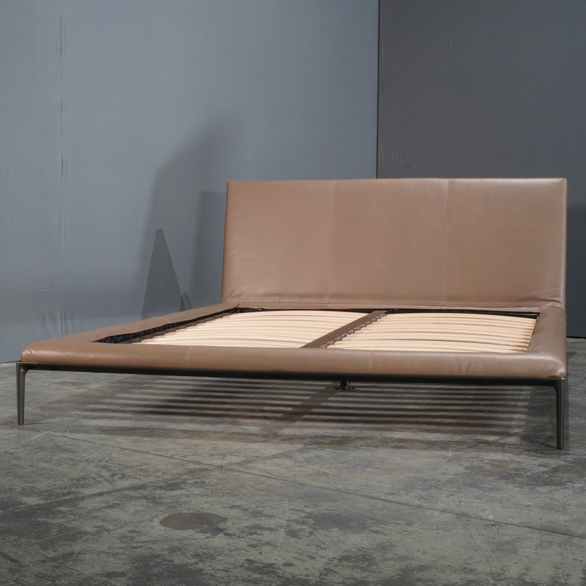 B&B Italia Atoll Queen Bed by Citterio @ REHAUS
