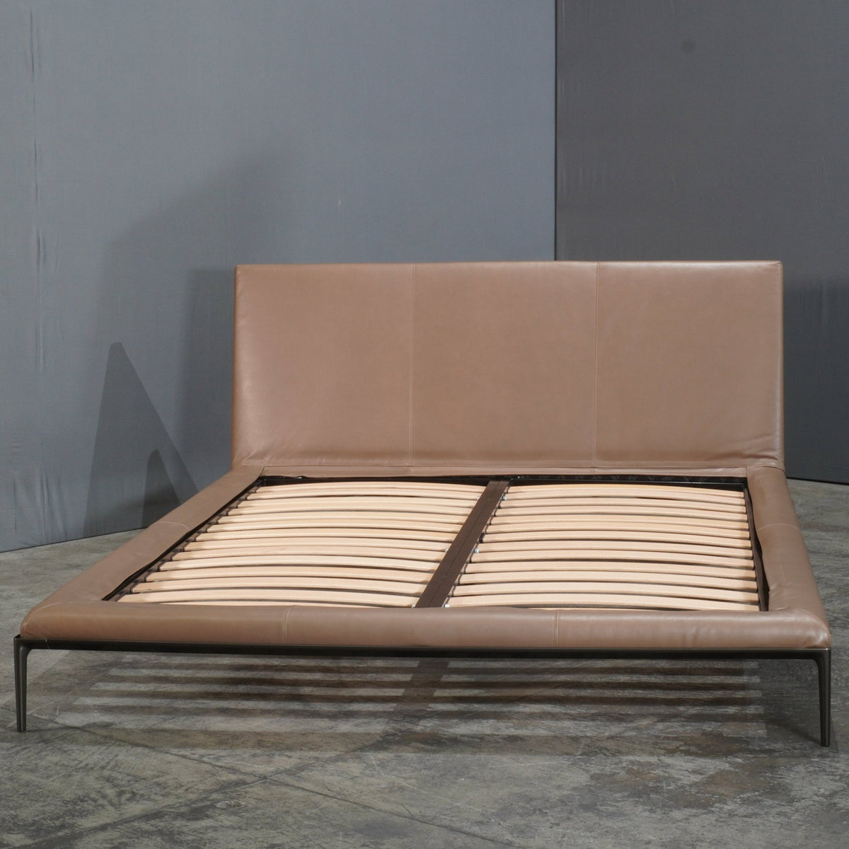 B&B Italia Atoll Queen Bed by Citterio @ REHAUS