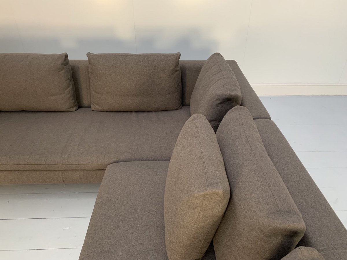 B&B Italia Charles L - Shape Sectional Sofa - In Beige Serra Cashmere @ REHAUS