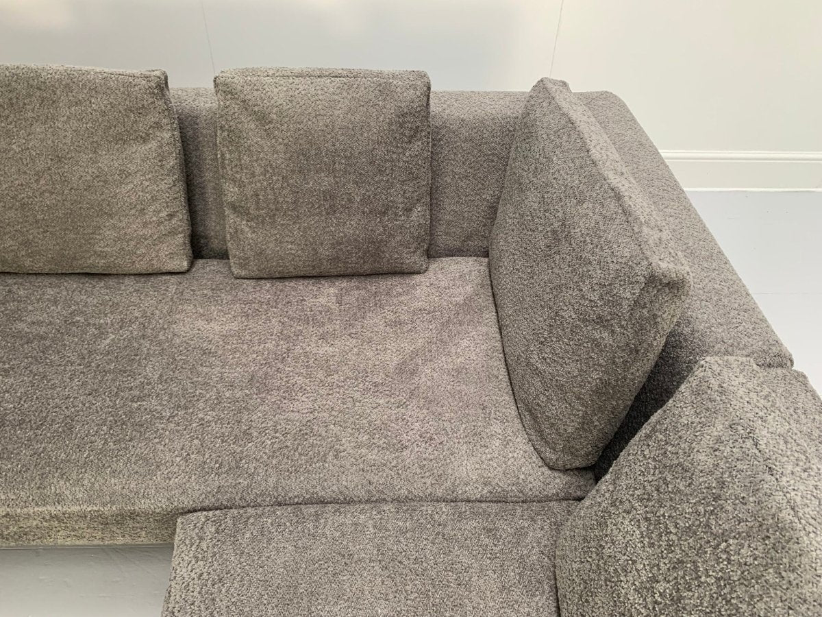 B&B Italia Charles L - Shape Sofa - In Dark Grey Boucle @ REHAUS