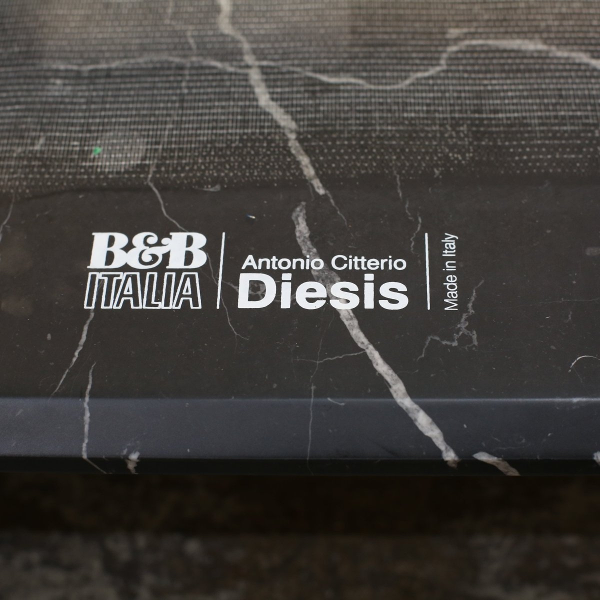 B&B Italia Diesis Low Table by Antonio Citterio & Paolo Nava @ REHAUS