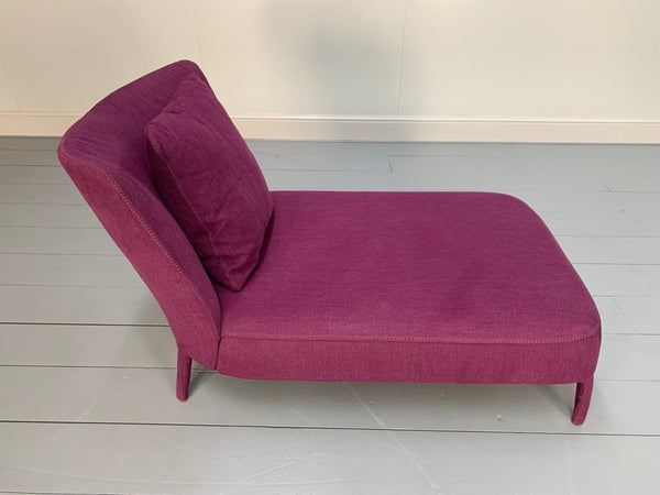 B&B Italia Febo Chaise Longue Sofa in Violet Enia Chenille @ REHAUS