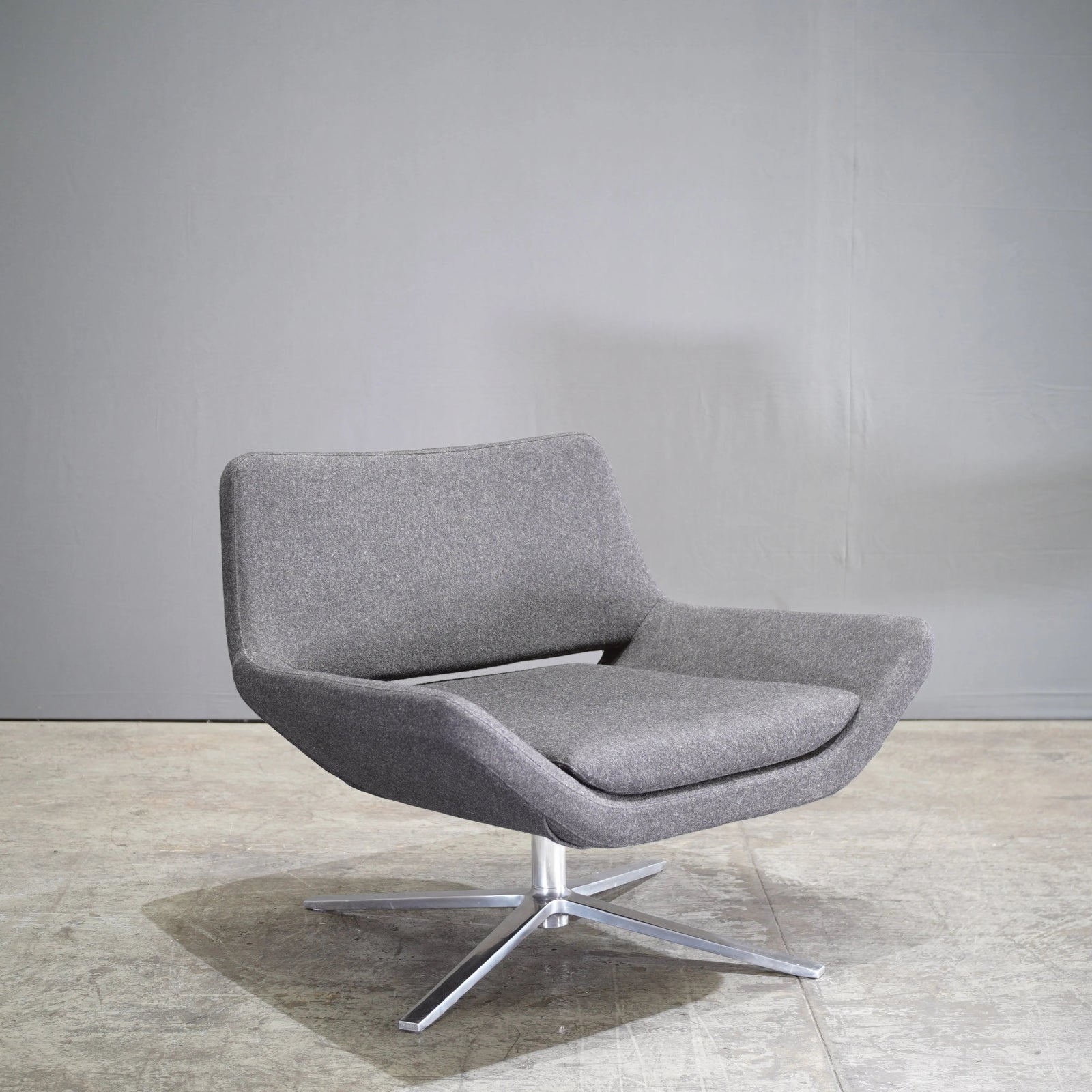 B&B Italia Metropolitan Armchair by Jeffrey Bernett with Charcoal Grey Fabric Upholstery - REHAUS - B&B Italia