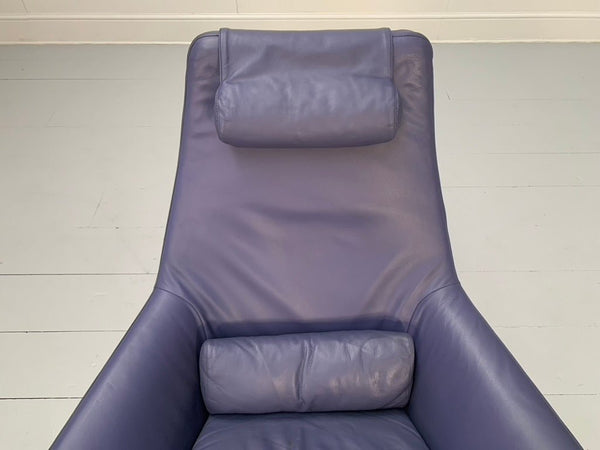 B&B Italia Metropolitan ME100 Armchair - In Blue Gamma Leather @ REHAUS