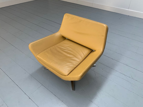 B&B Italia Metropolitan ME84 Armchair - In Tan Gamma Leather @ REHAUS