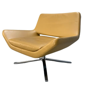 B&B Italia Metropolitan ME84 Armchair - In Tan Gamma Leather @ REHAUS