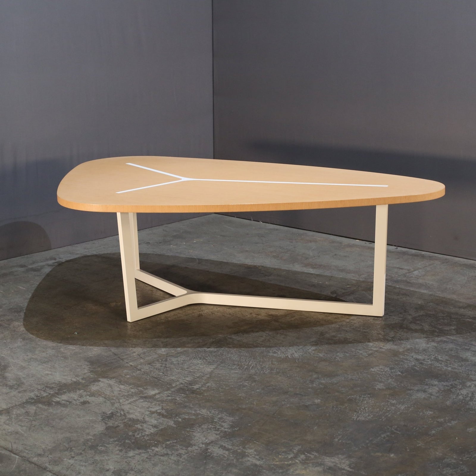 B&B Italia Seven Dining Table @ REHAUS