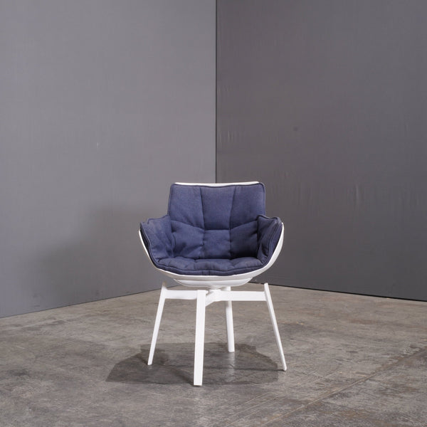 B&B Italia White Swivel Husk Chair by Patricia Urquiola @ REHAUS