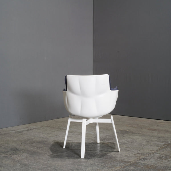 B&B Italia White Swivel Husk Chair by Patricia Urquiola @ REHAUS