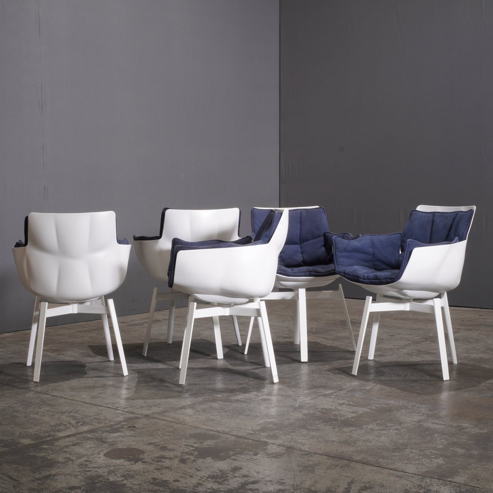 B&B Italia White Swivel Husk Chair by Patricia Urquiola @ REHAUS