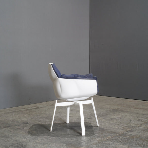 B&B Italia White Swivel Husk Chair by Patricia Urquiola @ REHAUS