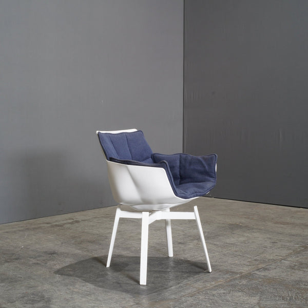 B&B Italia White Swivel Husk Chair by Patricia Urquiola @ REHAUS