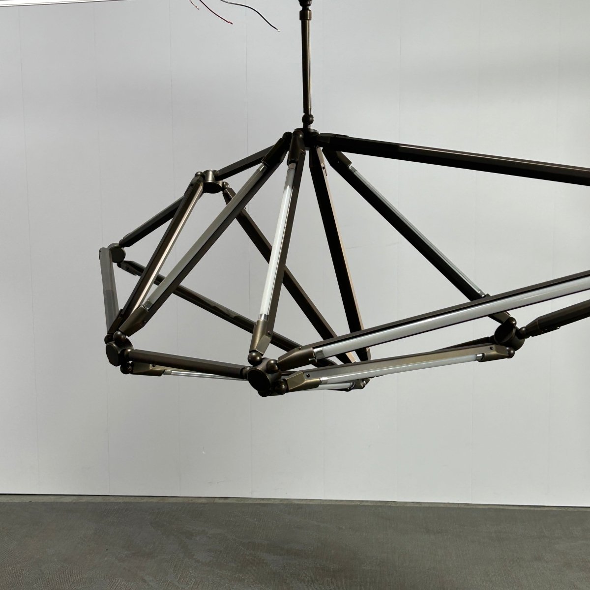 Bec Brittain Shy 01.1 Chandelier @ REHAUS