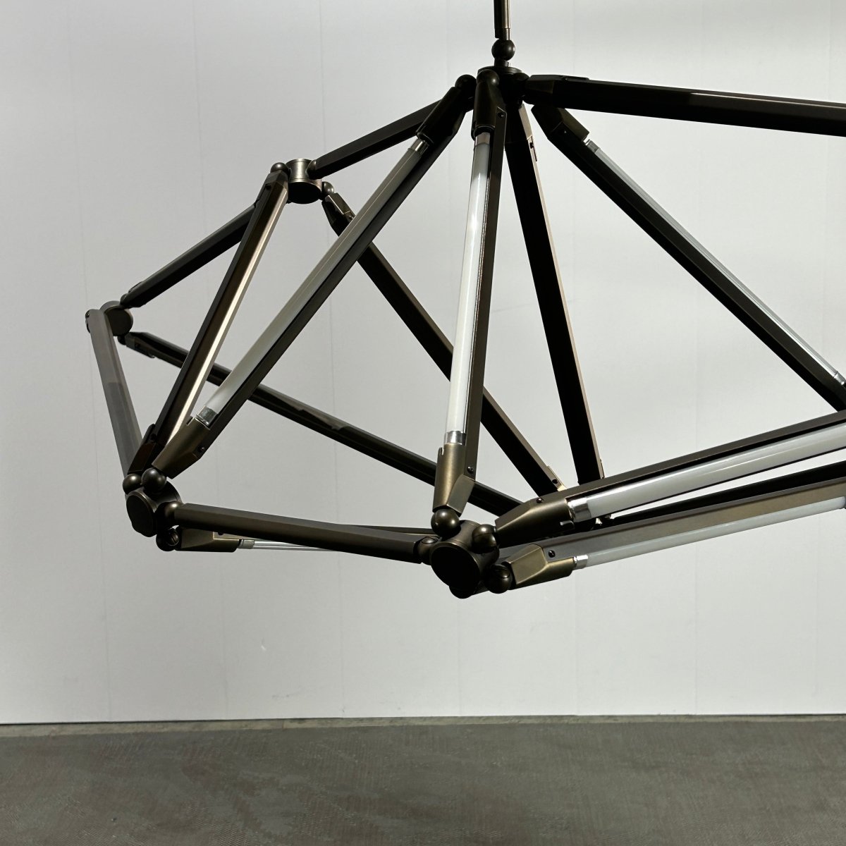 Bec Brittain Shy 01.1 Chandelier @ REHAUS