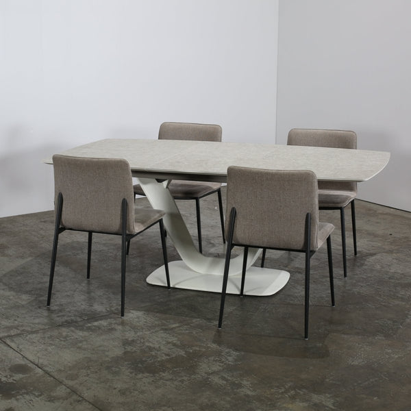 BoConcept Alicante Dining Table by ARDE @ REHAUS