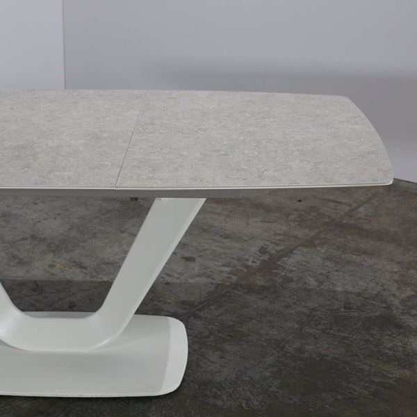 BoConcept Alicante Dining Table by ARDE @ REHAUS