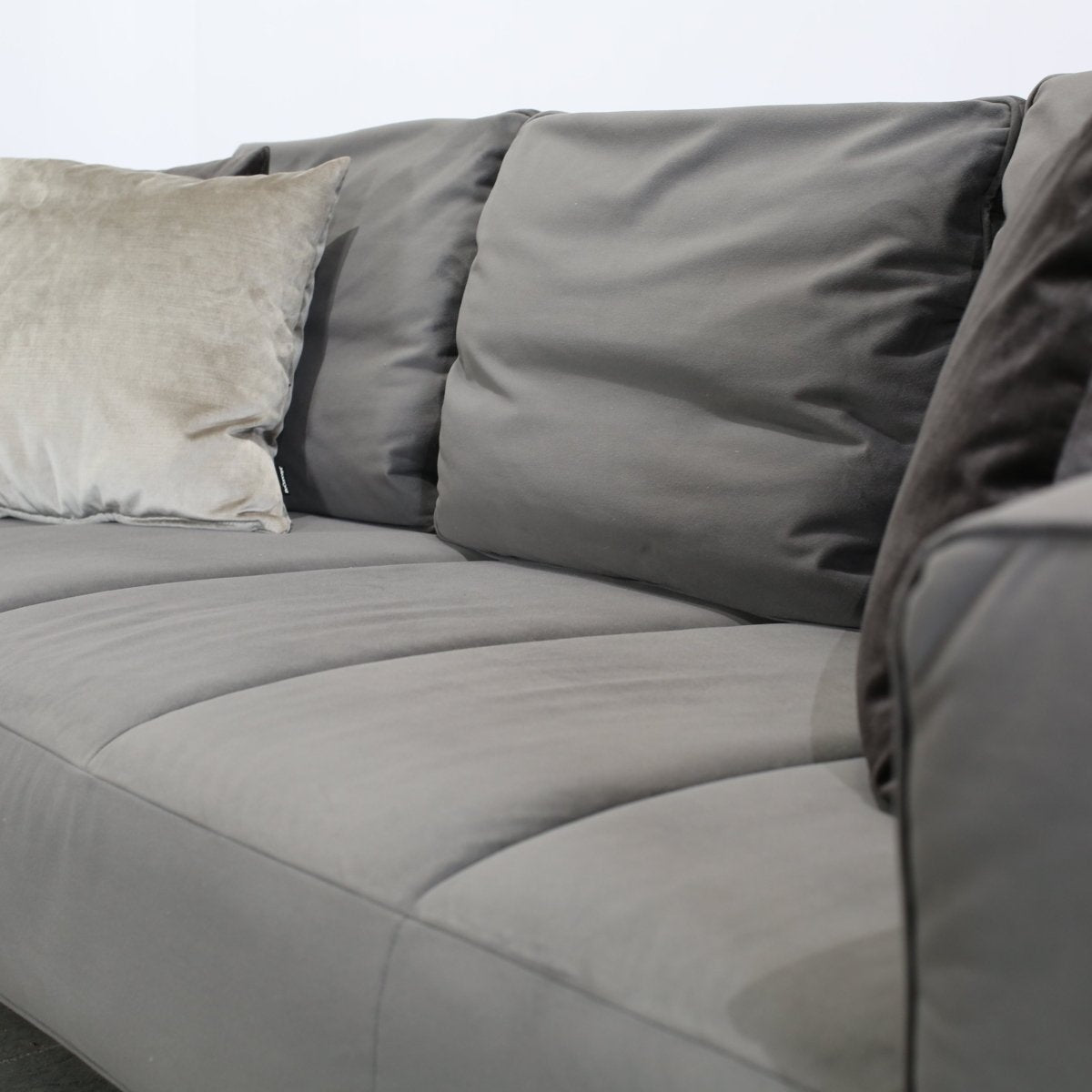 BoConcept Amsterdam Sofa by Henrik Pedersen @ REHAUS