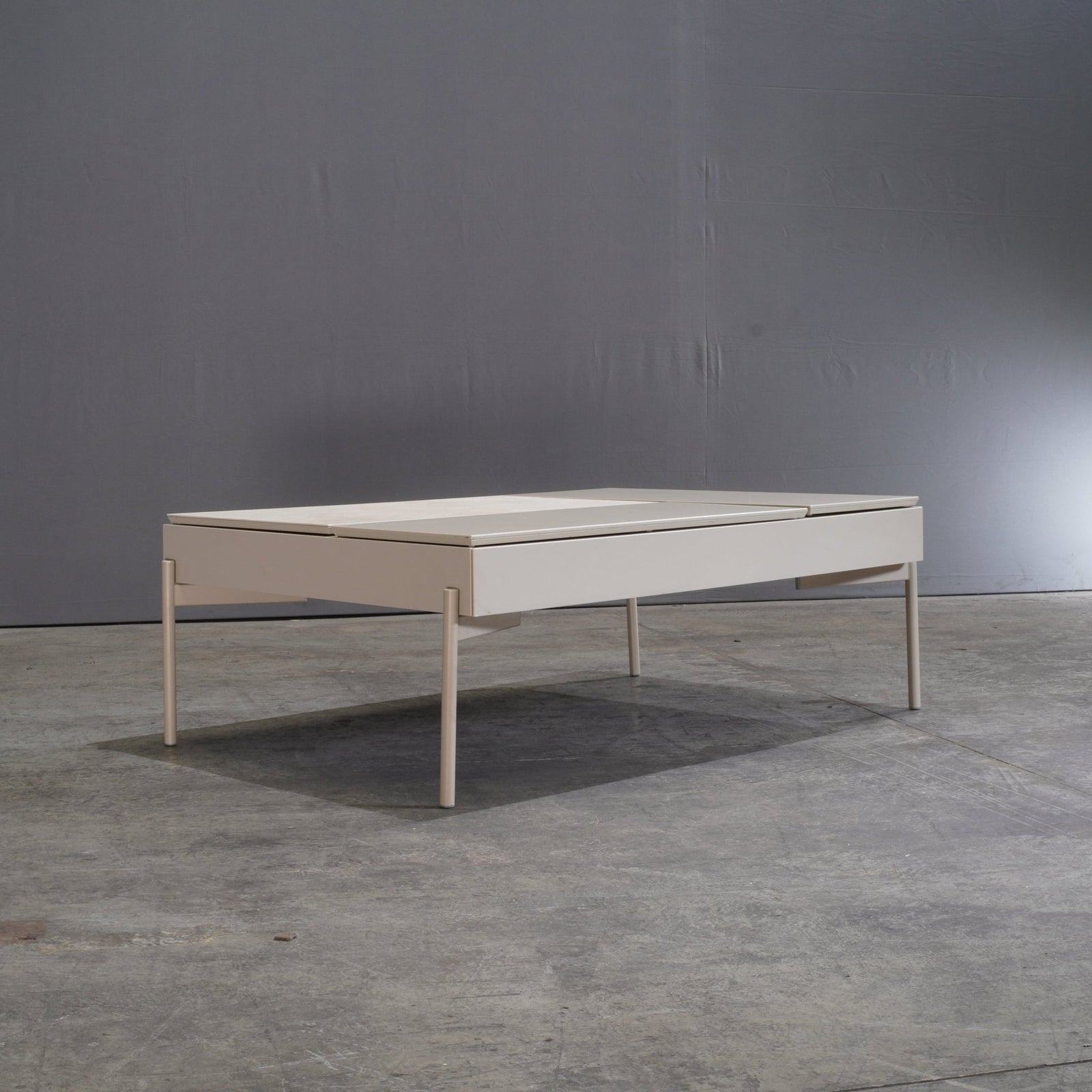 BoConcept Chiva Functional Coffee Table by Morten Georgsen - REHAUS - BoConcept
