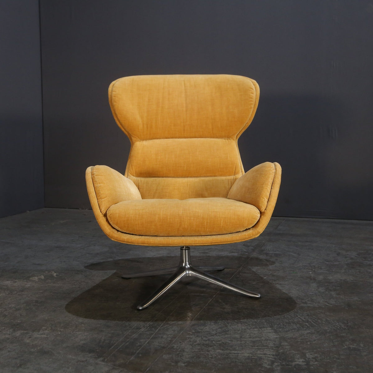 BoConcept Corduroy Yellow Chair with Swivel Function @ REHAUS