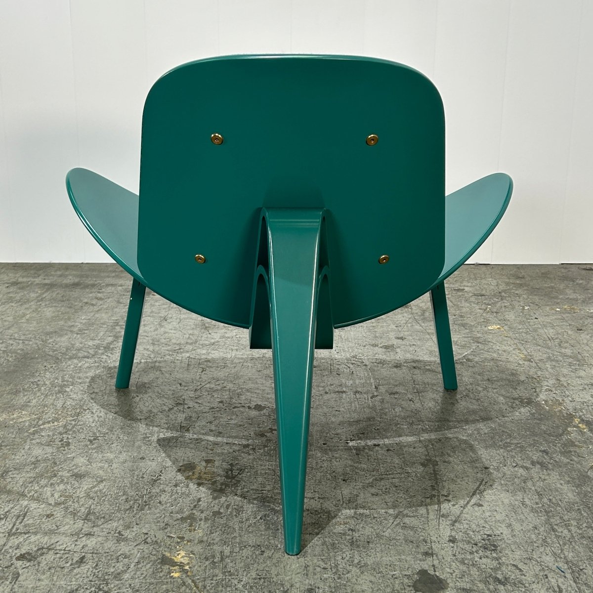 Carl Hansen & Son CH07 Shell Chair by Hans J. Wegner @ REHAUS