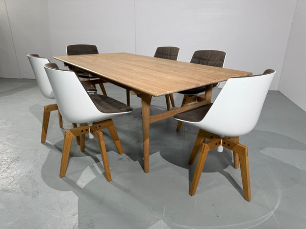 Carl Hansen & Son CH327 Dining Table by Hans Wegner @ REHAUS