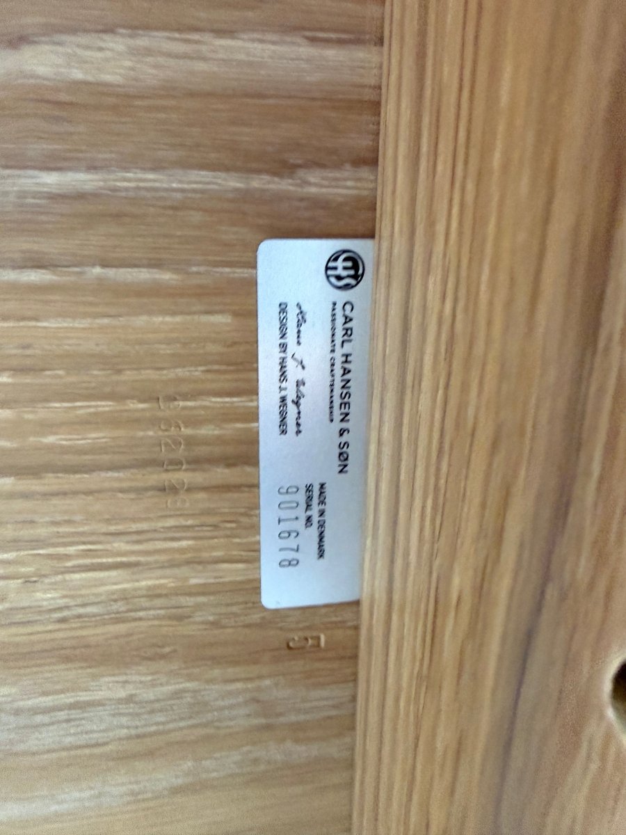 Carl Hansen & Son CH327 Dining Table by Hans Wegner @ REHAUS