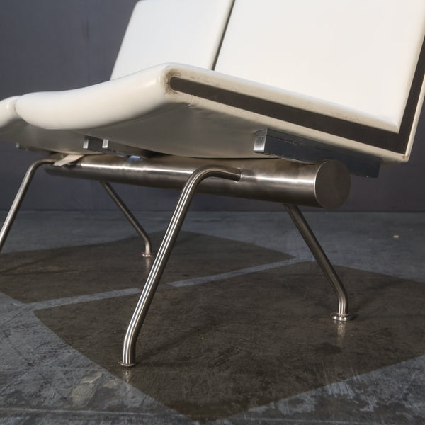 Carl Hansen & Son CH402 Two - Seater Kastrup Sofa by Hans Wegner @ REHAUS