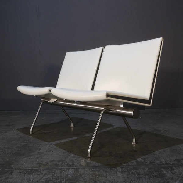 Carl Hansen & Son CH402 Two - Seater Kastrup Sofa by Hans Wegner @ REHAUS