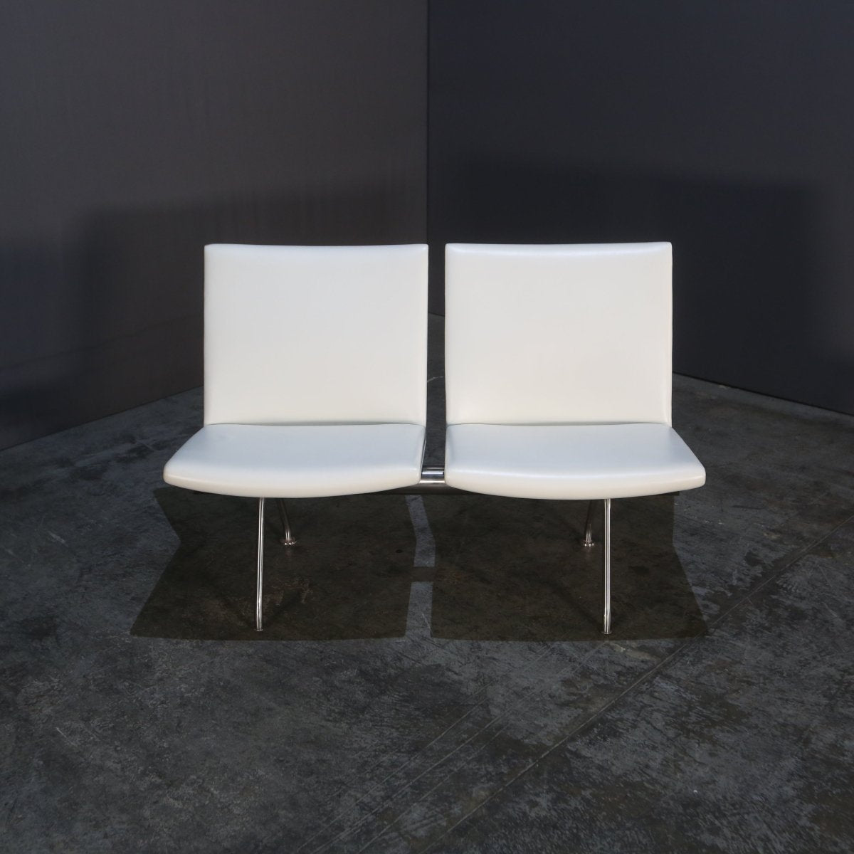 Carl Hansen & Son CH402 Two - Seater Kastrup Sofa by Hans Wegner @ REHAUS