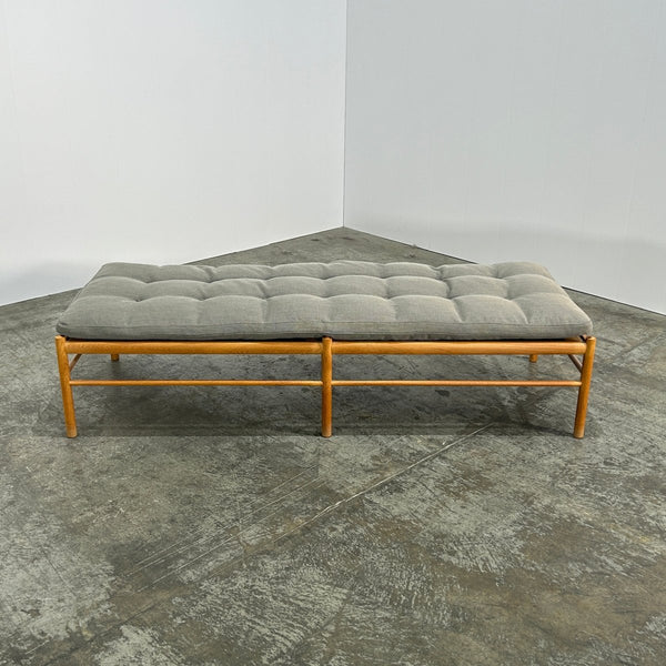 Carl Hansen & Son OW150 Daybed by Ole Wanscher @ REHAUS