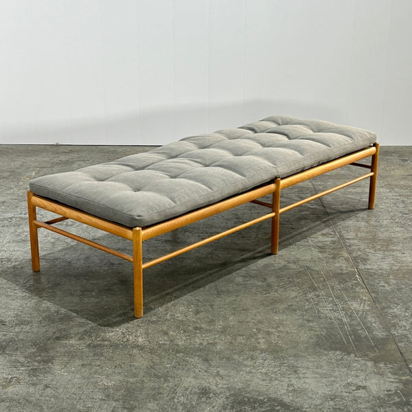 Carl Hansen & Son OW150 Daybed by Ole Wanscher @ REHAUS