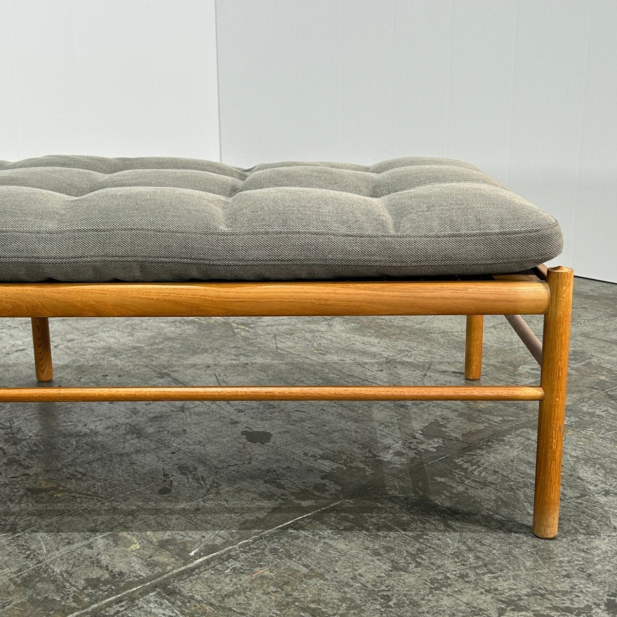 Carl Hansen & Son OW150 Daybed by Ole Wanscher @ REHAUS