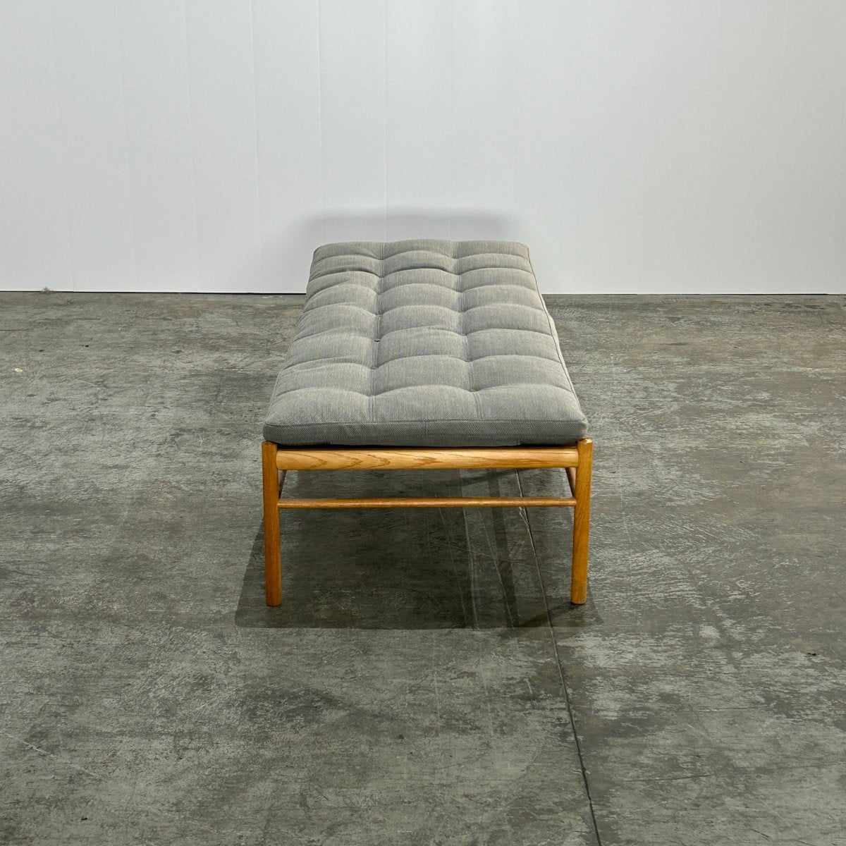 Carl Hansen & Son OW150 Daybed by Ole Wanscher @ REHAUS