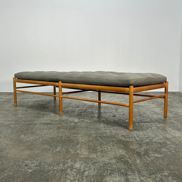 Carl Hansen & Son OW150 Daybed by Ole Wanscher @ REHAUS