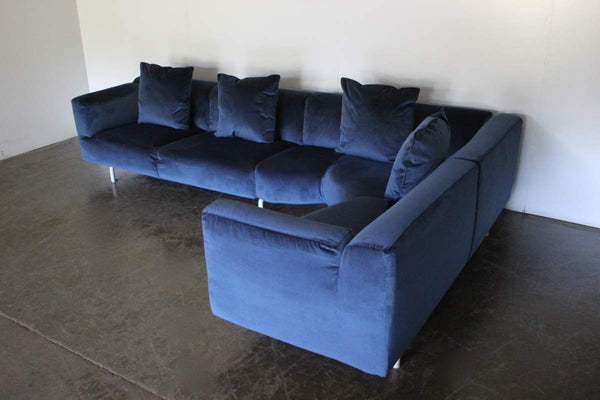 Cassina 250 MET L - Shape Sectional Sofa in Navy Blue Velvet @ REHAUS