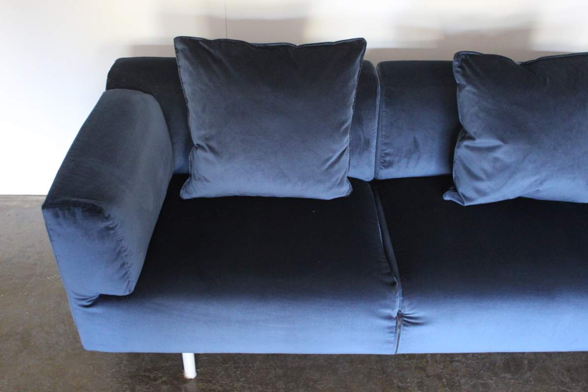 Cassina 250 MET L - Shape Sectional Sofa in Navy Blue Velvet @ REHAUS