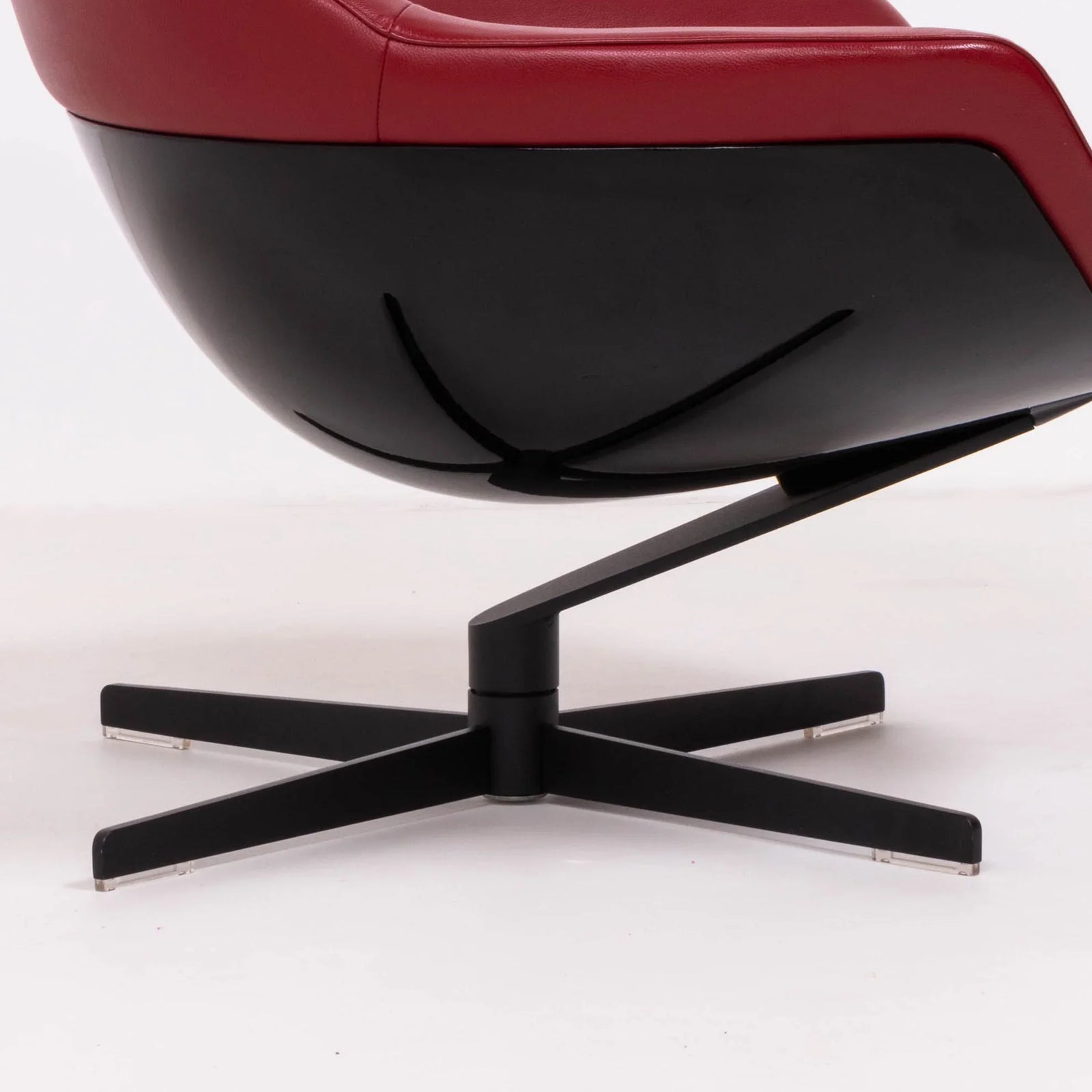 Cassina by Jean - Marie Massaud 277 Auckland Red Leather Lounge Armchair - REHAUS - Jean - Marie Massaud